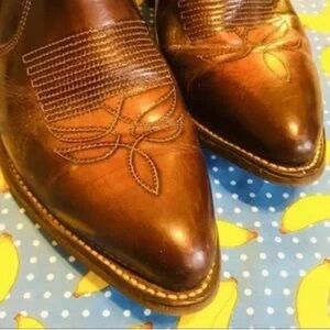 Lucchese Chestnut Leather Cowboy Boots